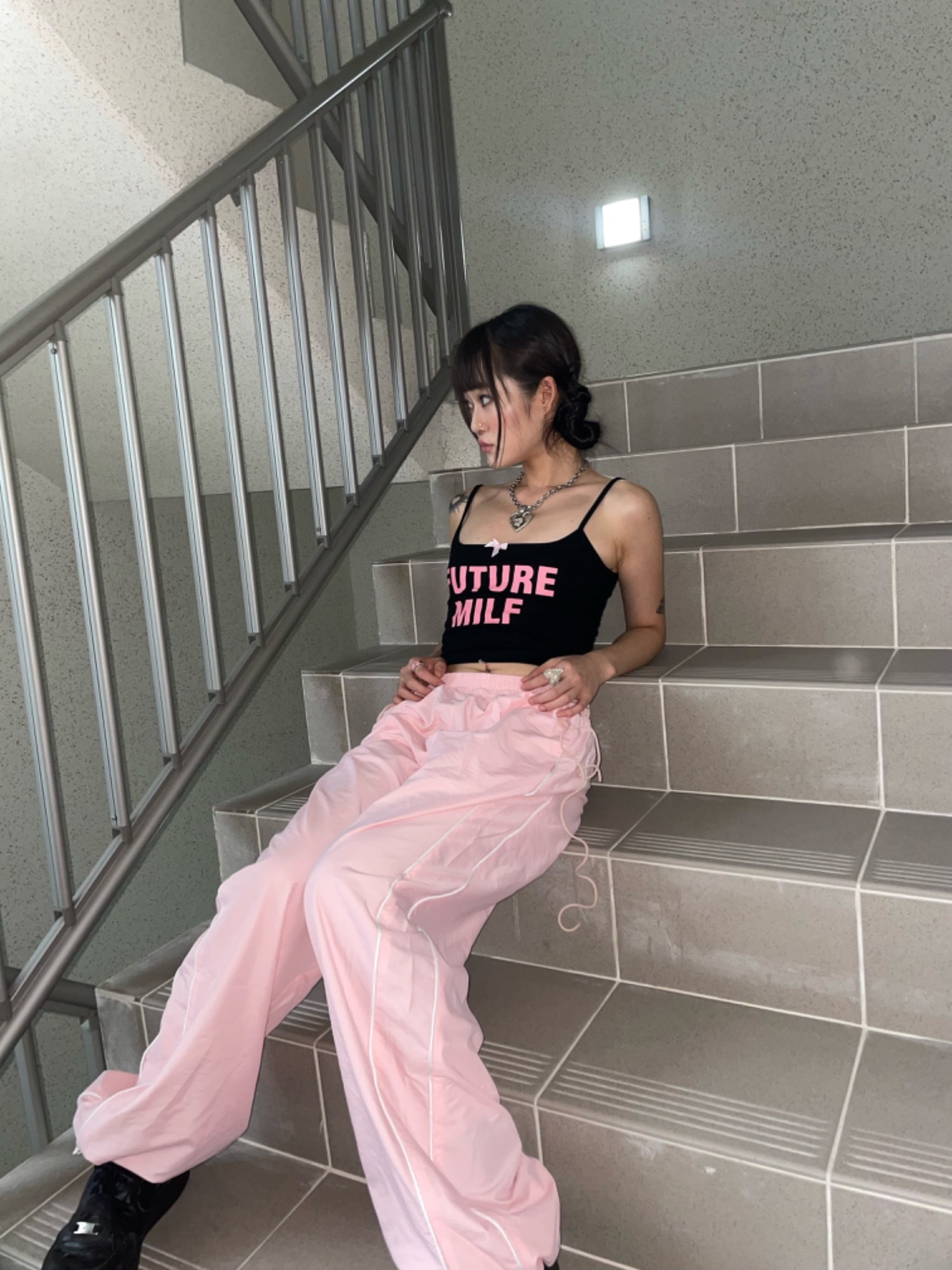 side line baby pink string pants